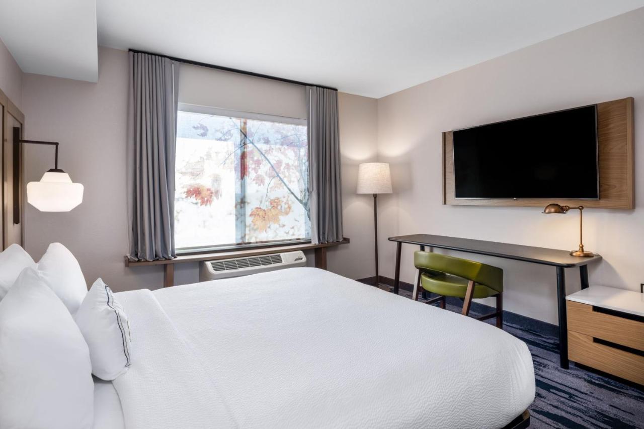 Fairfield Inn & Suites Minneapolis North Бруклин-Сентер Экстерьер фото