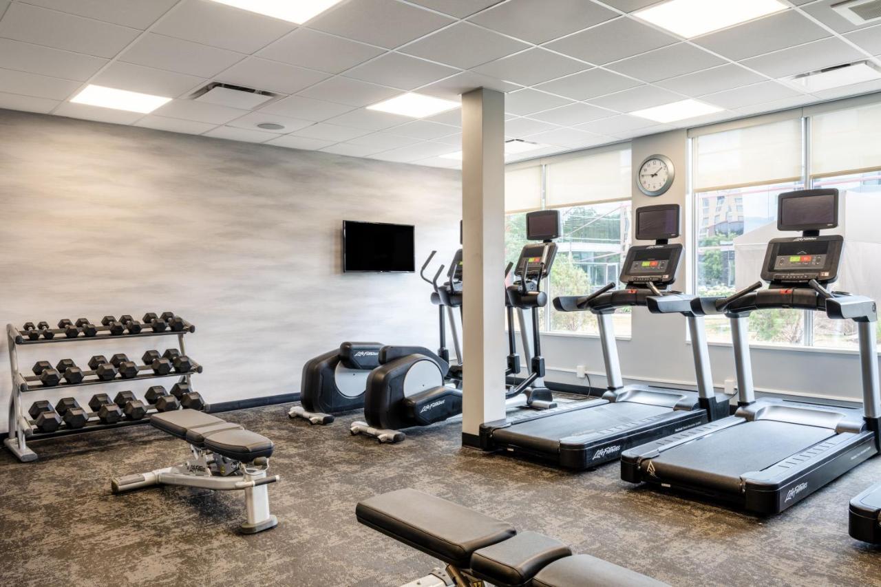 Fairfield Inn & Suites Minneapolis North Бруклин-Сентер Экстерьер фото
